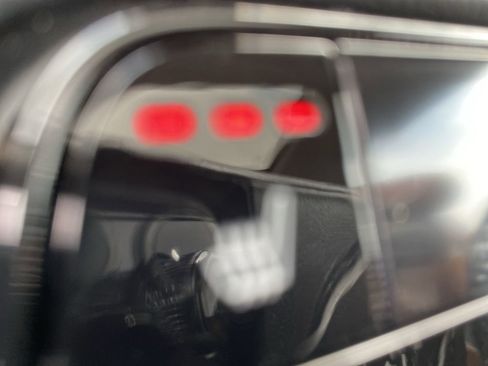 New 2025 Honda Pilot Touring image 8