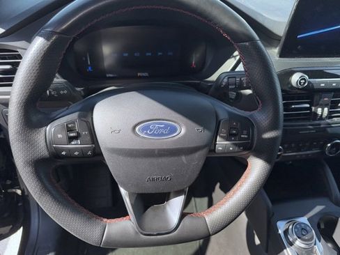 Used 2024 Ford Escape ST-Line image 9