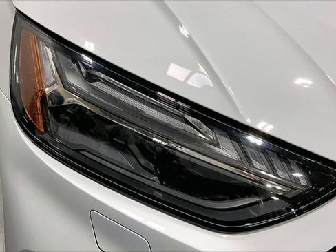 Used 2023 Audi Q5 e Prestige w/ Prestige Package image 30