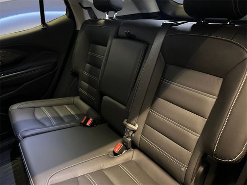 Used 2024 GMC Terrain Denali w/ Black Diamond Edition image 15