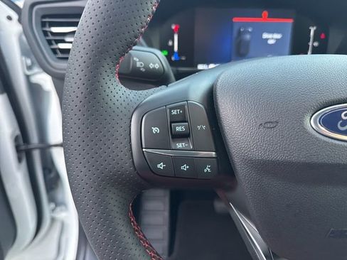 New 2025 Ford Escape ST-Line w/ Equipment Group 301A image 16