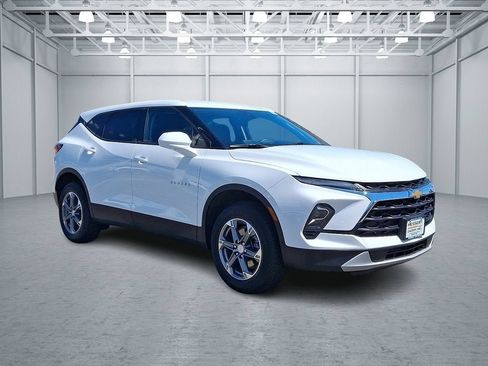 Certified 2024 Chevrolet Blazer LT FWD image 4