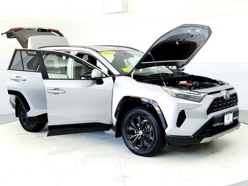 Certified 2024 Toyota RAV4 SE w/ Convenience Package AWD/4WD image 12