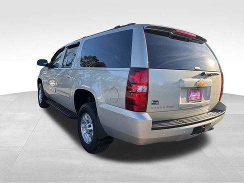 Used 2013 Chevrolet Suburban 2500 LT image 3