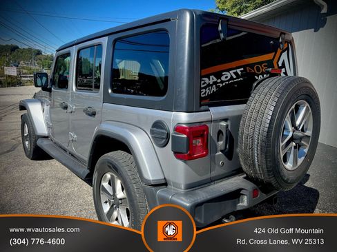 Used 2018 Jeep Wrangler Unlimited Sahara w/ Dual Top Group image 18