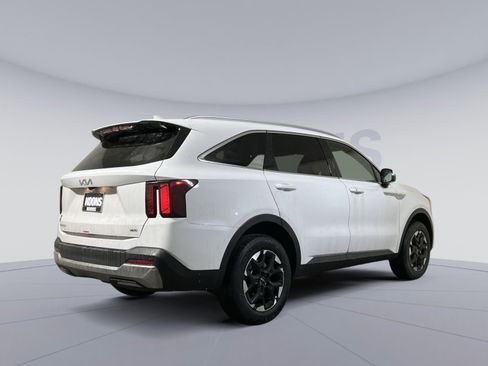 New 2026 Kia Sorento S image 5