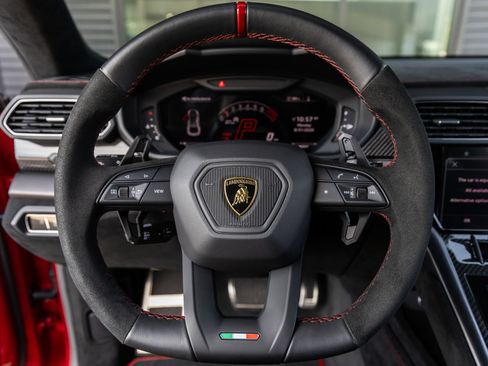 Used 2024 Lamborghini Urus Performante AWD/4WD image 39