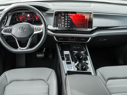 New 2025 Volkswagen Atlas Cross Sport SEL image 34