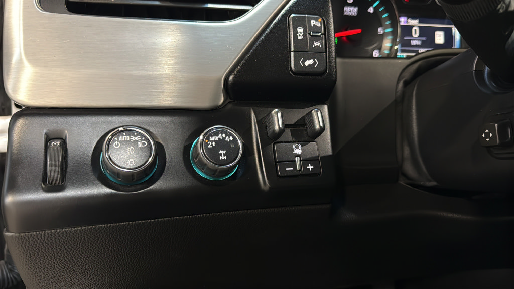 Used 2018 GMC Yukon SLT w/ Open Road Package AWD/4WD image 41