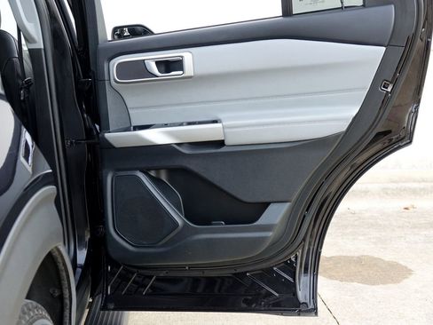 Used 2023 Ford Explorer XLT w/ Equipment Group 202A image 38