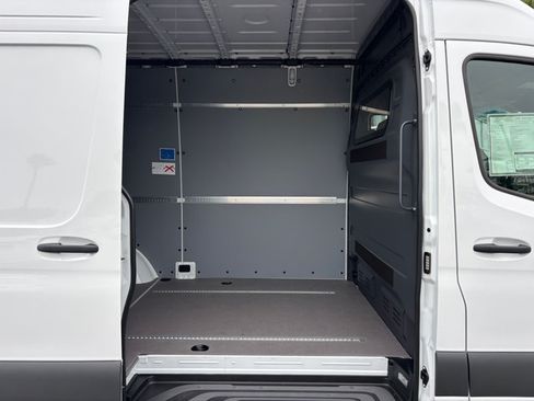 New 2026 Mercedes-Benz Sprinter 2500 image 9
