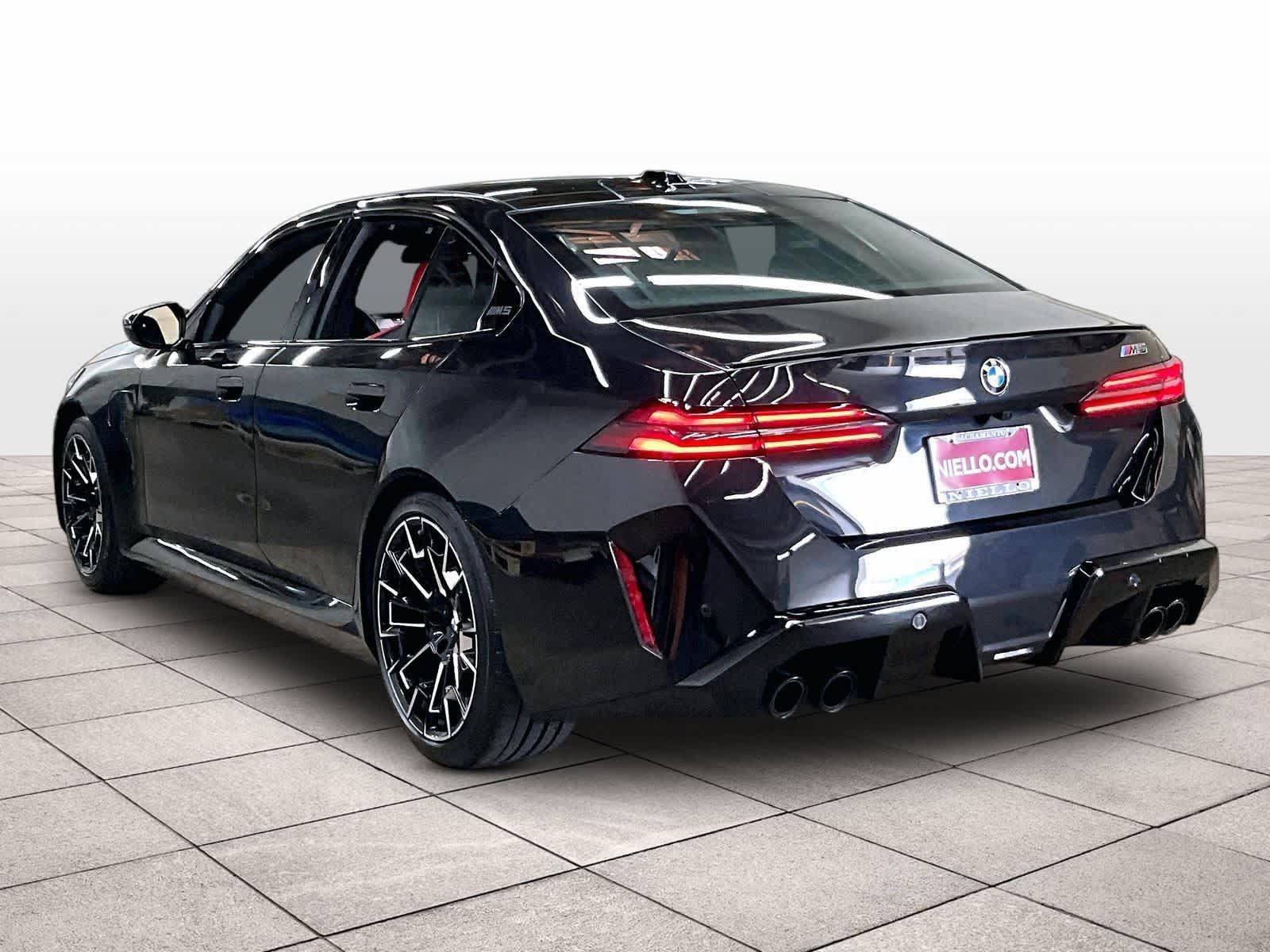 Used 2025 BMW M5 AWD/4WD image 15