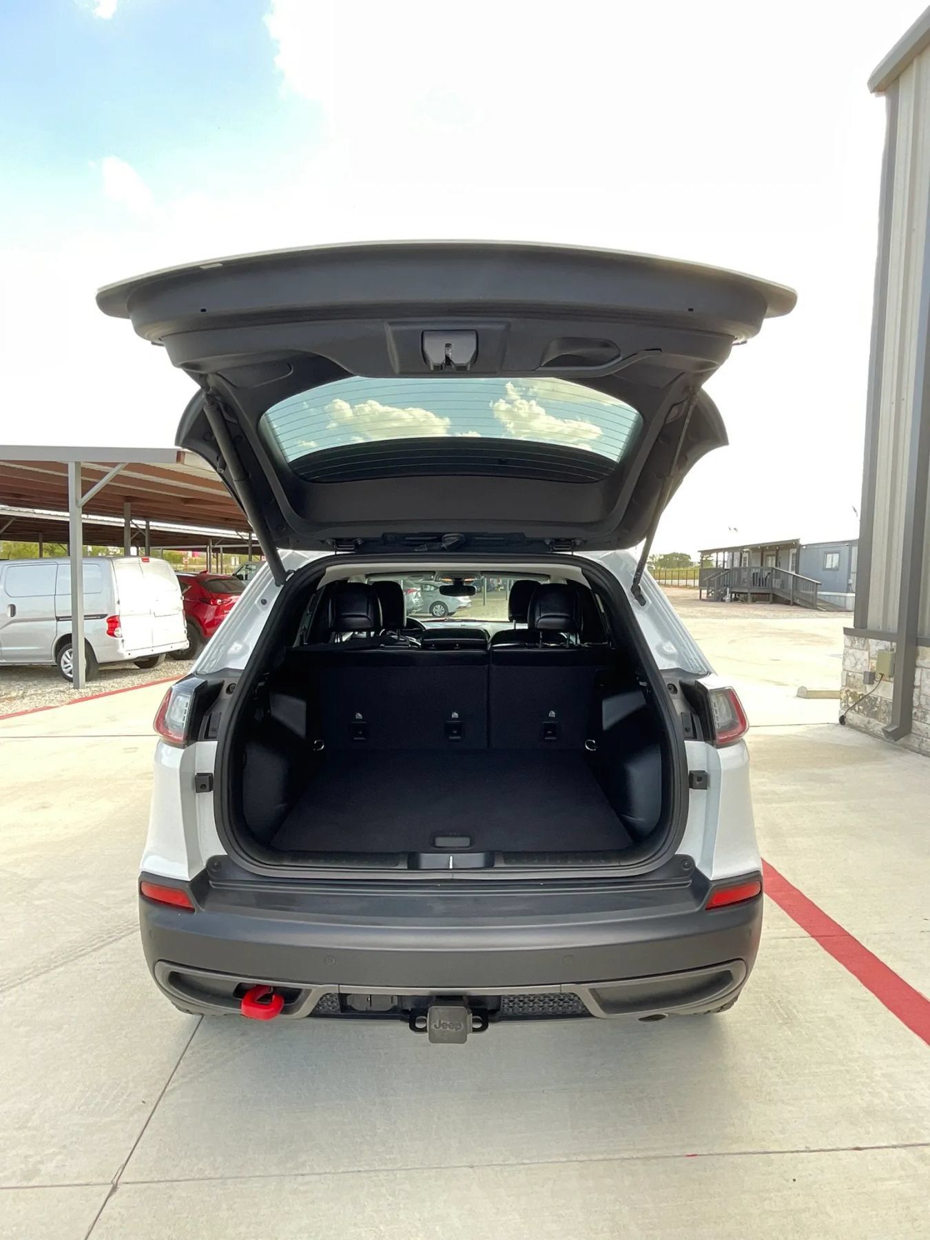 Used 2021 Jeep Cherokee Trailhawk w/ Trailer Tow Group AWD/4WD image 24