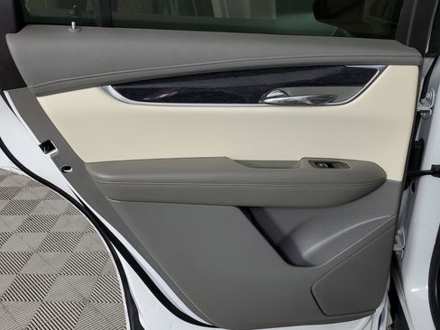 Used 2021 Cadillac XT6 Premium Luxury image 21