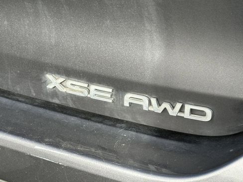Used 2024 Toyota Highlander XSE image 10
