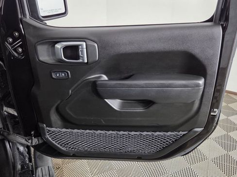 Used 2022 Jeep Gladiator Sport AWD/4WD image 31