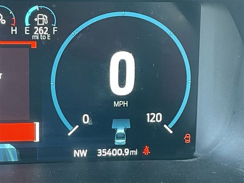 Certified 2022 Ford F150 Lariat w/ Equipment Group 502A High image 29