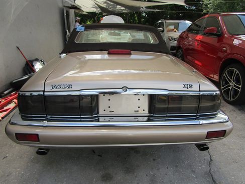 Used 1994 Jaguar XJS 4.0 Convertible image 3