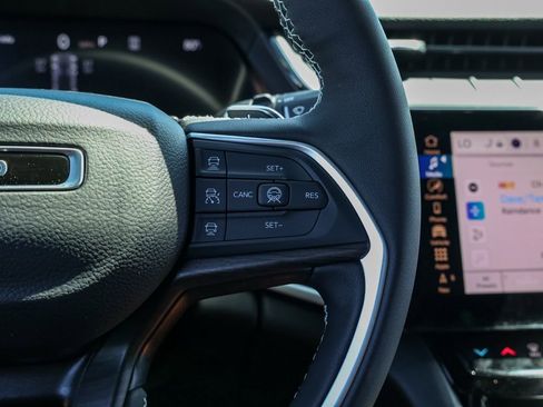 New 2026 Jeep Grand Cherokee Limited RWD image 27