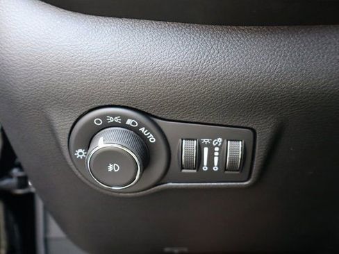 New 2026 Jeep Compass Limited image 12