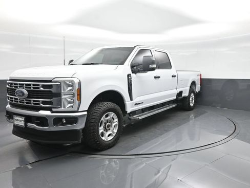 Certified 2025 Ford F250 XLT AWD/4WD image 19