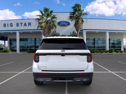 New 2026 Ford Explorer Active w/ Active Comfort Package RWD image 6