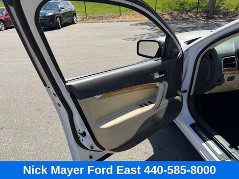 Used 2012 Lincoln MKZ FWD image 11