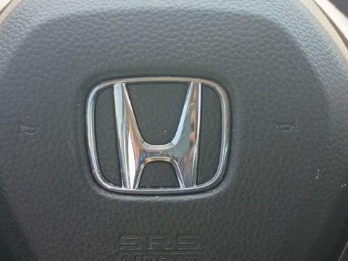 Certified 2025 Honda HR-V LX image 24