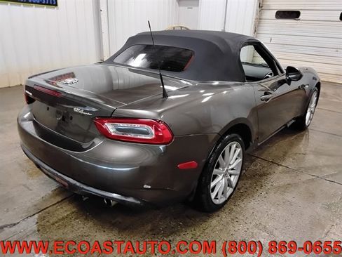 Used 2017 FIAT 124 Spider Lusso image 3