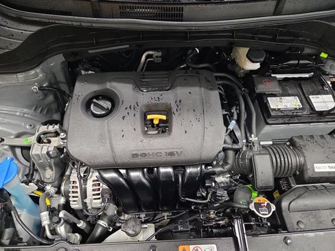 Used 2025 Kia Soul LX w/ LX Technology Package FWD image 28