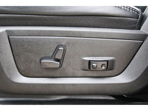 Used 2025 RAM 2500 Laramie image 26