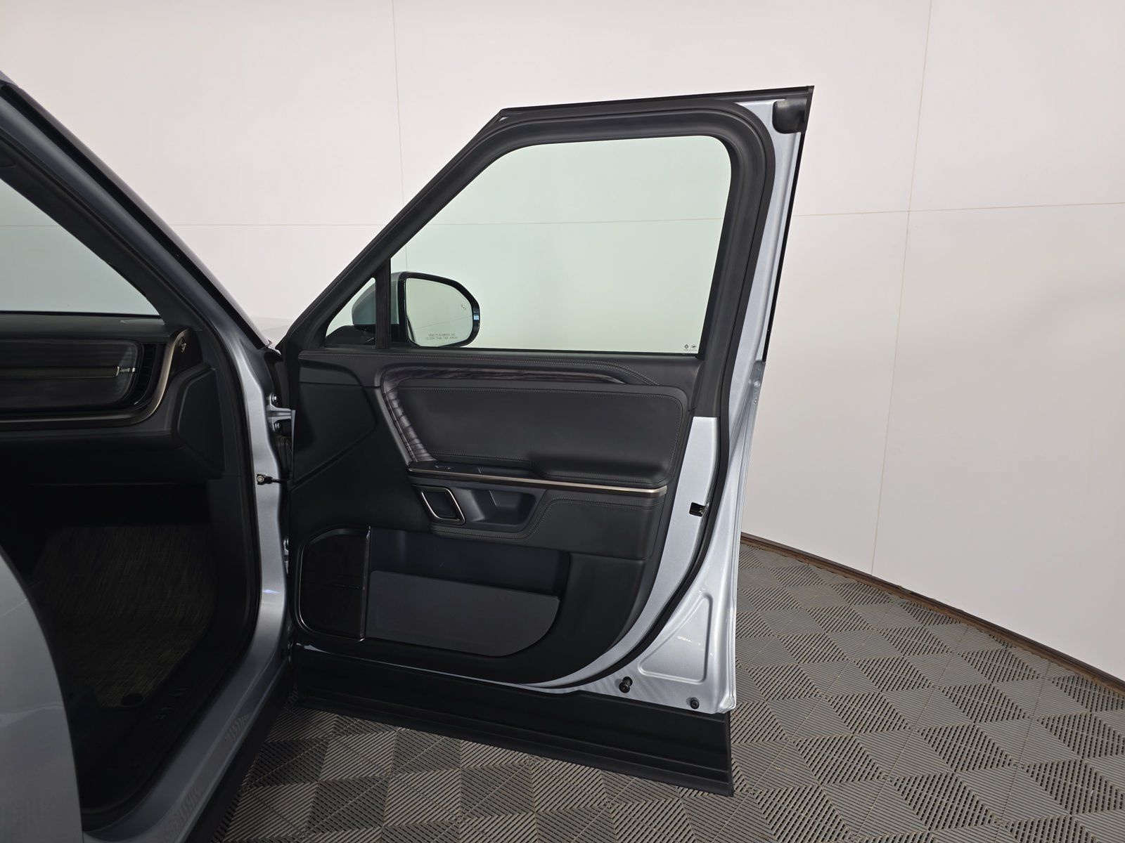 Used 2022 Rivian R1T Launch Edition AWD/4WD image 18