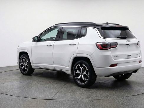 Used 2025 Jeep Compass Limited image 6
