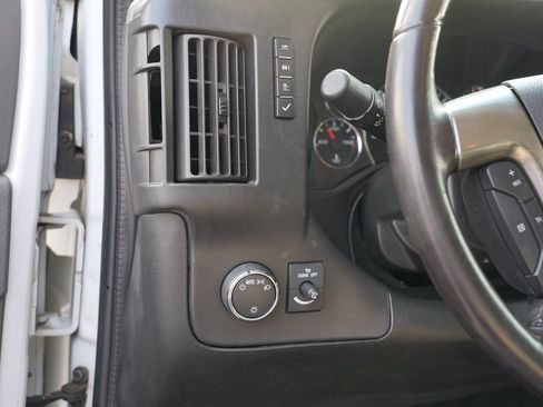 Used 2018 Chevrolet Express 3500 LT w/ LT Preferred Equipment Group RWD image 16
