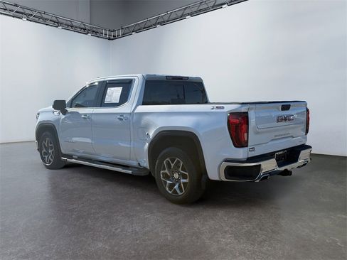 Used 2022 GMC Sierra 1500 SLT w/ SLT Premium Plus Package image 5