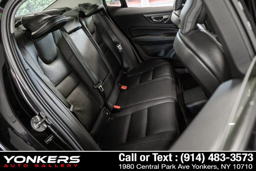Used 2025 Volvo S60 T8 Plus AWD/4WD image 27