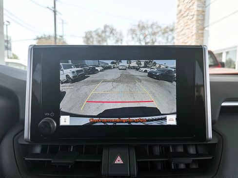 Used 2024 Toyota RAV4 XLE w/ Convenience Package AWD/4WD image 18