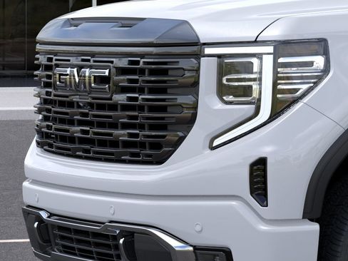 New 2026 GMC Sierra 1500 Denali Ultimate w/ LPO, Black Badging Package AWD/4WD image 13