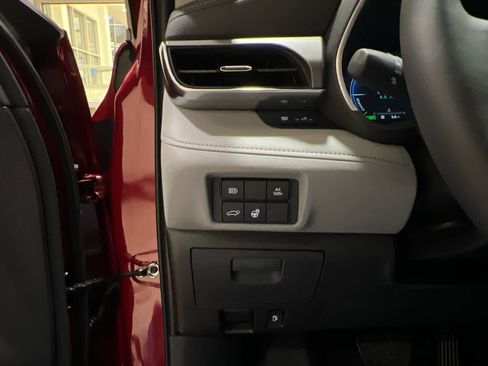 New 2026 Toyota Highlander Limited image 25