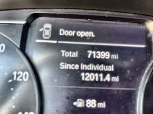 Used 2021 BMW 330i xDrive Sedan w/ Convenience Package image 15