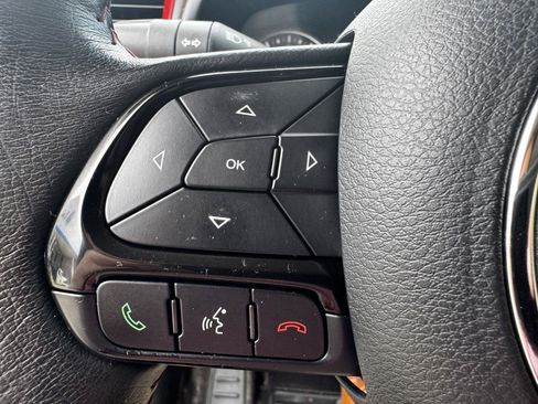Used 2022 Jeep Renegade Trailhawk AWD/4WD image 16
