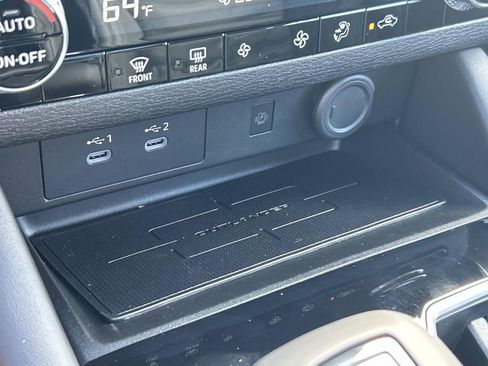 New 2025 Mitsubishi Outlander SE image 27