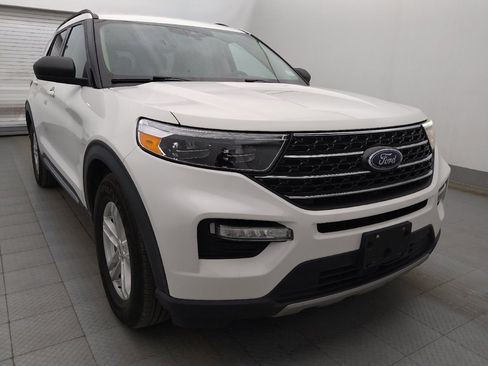 Used 2020 Ford Explorer XLT w/ Equipment Group 202A RWD image 13