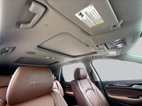 Used 2021 Buick Enclave Avenir w/ Avenir Technology Package AWD/4WD image 13