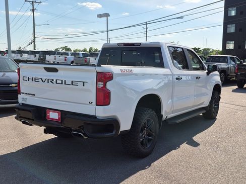 Used 2021 Chevrolet Silverado 1500 LT Trail Boss w/ Convenience Package II AWD/4WD image 8