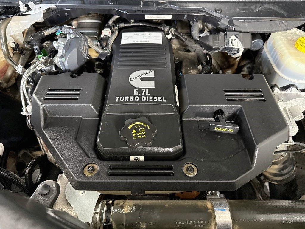 Used 2024 RAM 2500 Laramie AWD/4WD image 37