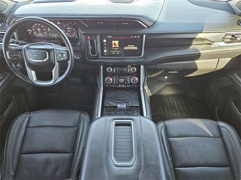 Used 2022 GMC Yukon Denali w/ Advanced Technology Package image 25