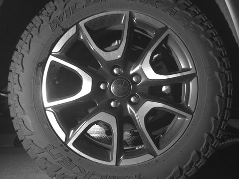 Used 2025 Jeep Compass Trailhawk image 15