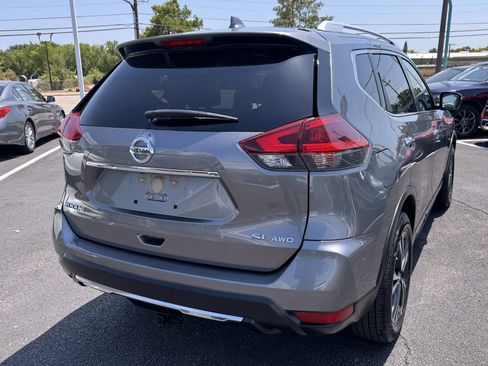 Used 2018 Nissan Rogue SL w/ Premium Package AWD/4WD image 7
