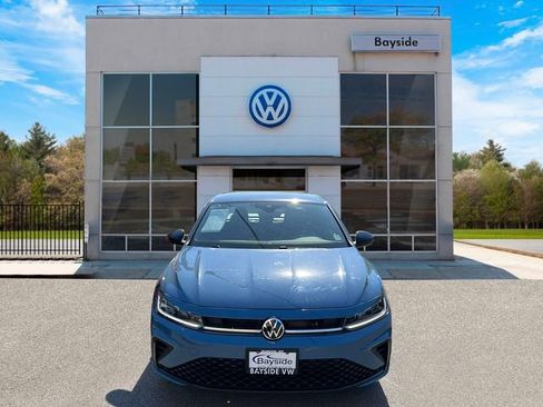Used 2025 Volkswagen Jetta Sport FWD image 2